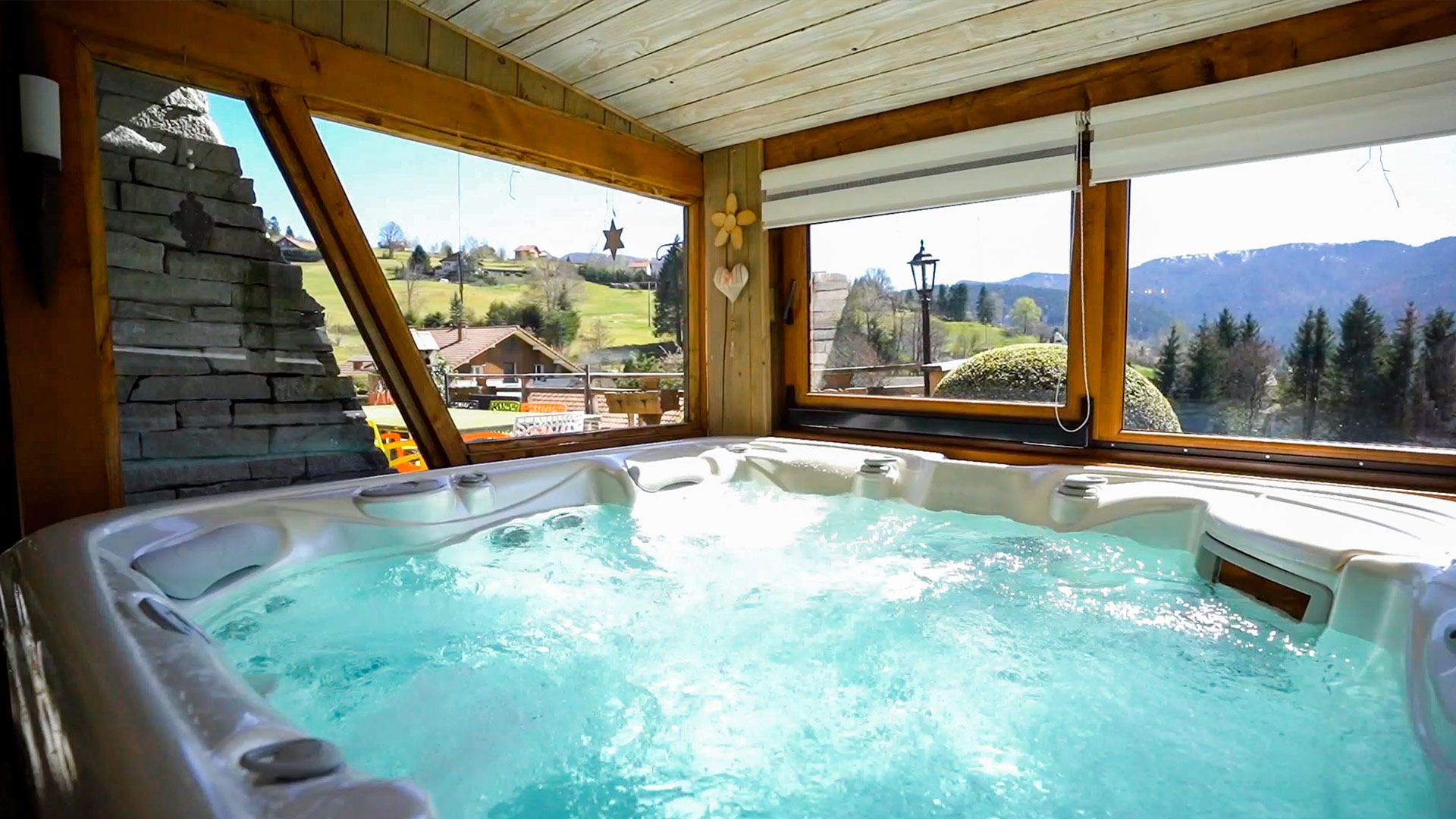 Domaine de la boiselière - Saint-Maurice Sur Moselle - Photo - Jacuzzi